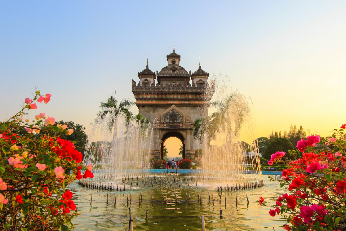 the patuxai gate in vientiane laos